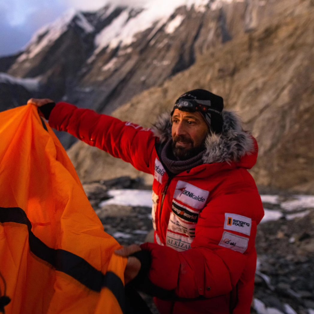 Alex Txikon ya se encuentra en el C2 del Annapurna